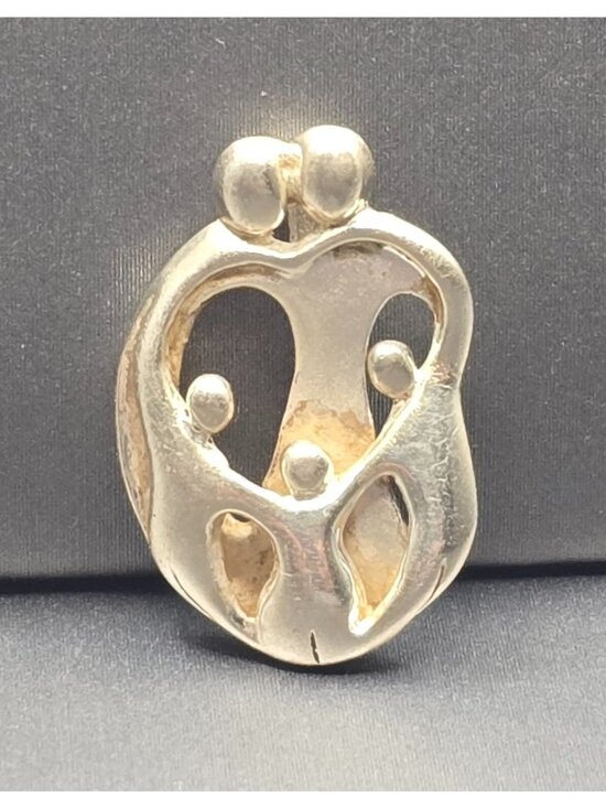 Carolyn Pollack Relios Jewelry - Vintage Sterling Silver Family Pendant Carolyn Pollack Relios Family Of 5 Charm
